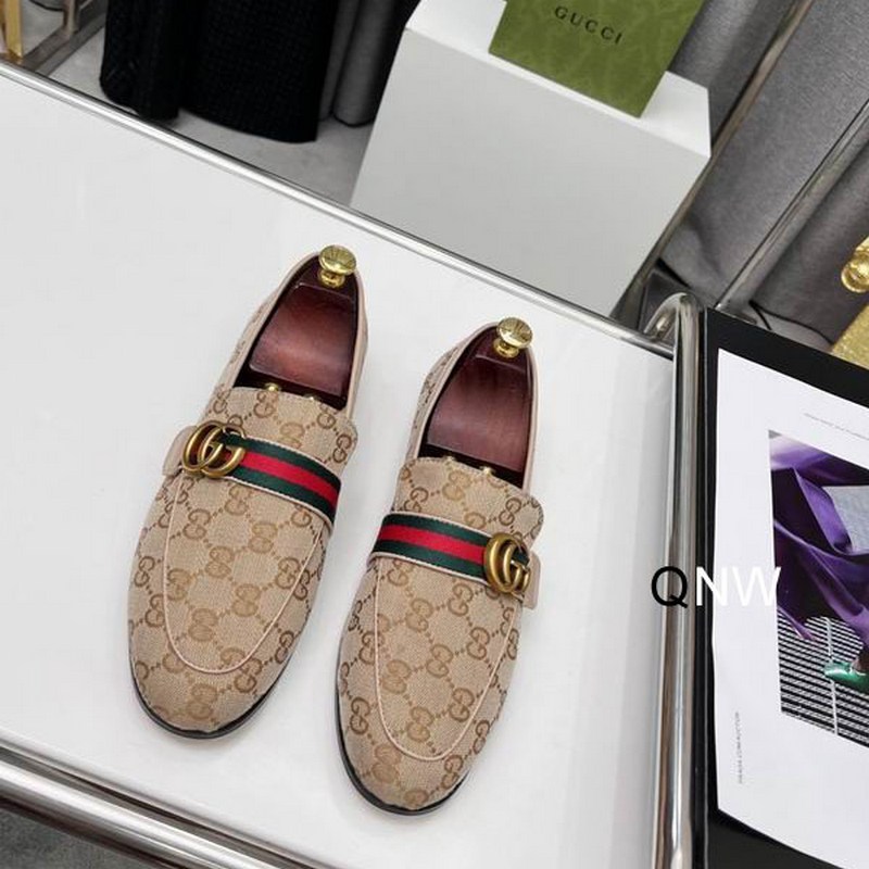 Gucci Men's Shoes 357